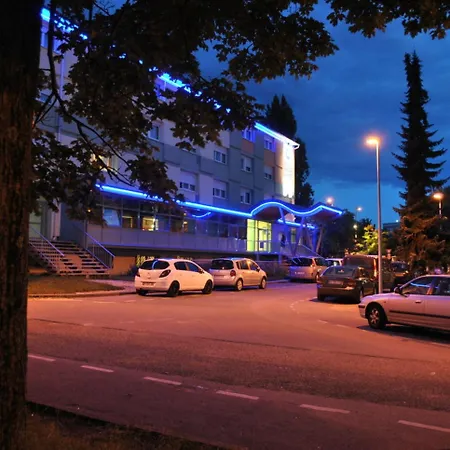Ethic Etapes Dijon Accueil 24H24 Et Parking Gratuit-3